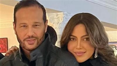 بطريقة رومانسية محمد حلاوة يحتفل بعيد ميلاد زوجته ريهام حجاج (صورة)