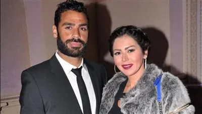 لقاء الخميسي: 