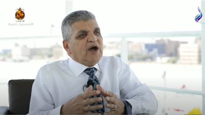 هل يكون الممر الاقتصادي بديل قناة السويس؟.. الفريق أسامة ربيع يجيب (فيديو)