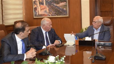 لهذا السبب.. محافظ بورسعيد يستقبل سليمان وهدان وبعض المستثمرين الأجانب
