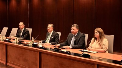 وزير السياحة والآثار يلتقي بالمبعوث التجاري لرئيس الوزراء البريطاني