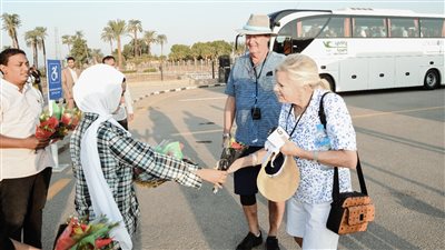 وسط حضور من السائحين.. 