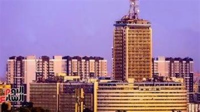 شاشات وإذاعات 