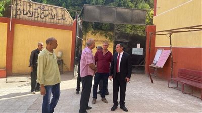 السكرتير العام بالجيزة يتفقد مجمع مدارس منشأة البكاري للوقوف على استعدادات العام الدراسي الجديد