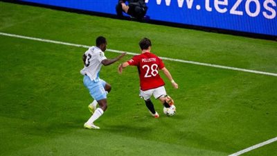 مانشستر يونايتد يضرب كريستال بالاس بثلاثية بكأس الرابطة الإنجليزية 