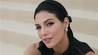 بالأسود الأنيق.. رزان جمال تتألق في أسبوع الموضة بباريس (صور)