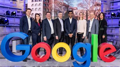 احتفال الذكرى 25 لإنشاء Google محرك البحث جول يحتفل بذكرة تأسيسة الـ25 Happy birthday Google