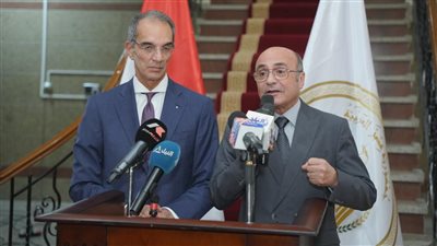 وزيرا العدل والاتصالات يُطلقان وحدة إصدار وثائق وزارة العدل