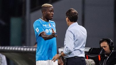 نجم تشيلسي السابق يرشح أوسيمين للفوز بجائزة أفضل لاعب في أمم إفريقيا