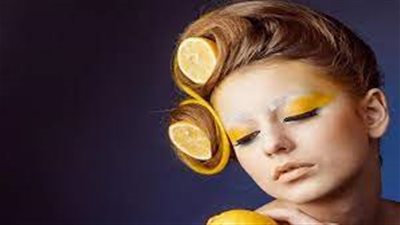 سيدتي.. تعرفي علي قوة الليمون الخارقة في علاج جميع مشاكل الشعر
