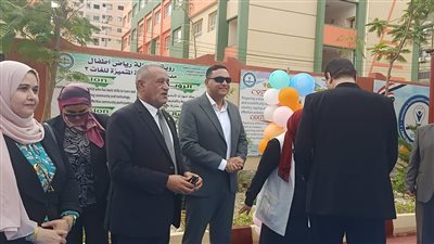 محافظ الدقهلية يتابع انتظام الدراسة بمدرسة المتميزة 2 بالمنصورة (صور) 