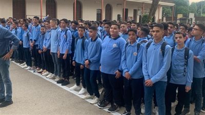 محافظ الجيزة يتابع انتظام استقبال الطلاب بالمدارس خلال أول أيام العام الدراسي