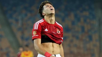 عاجل.. إمام عاشور يخرج مصابا من مباراة الأهلي والإسماعيلي
