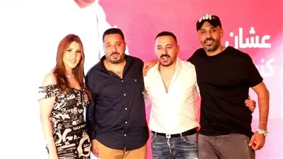 دياب يحتفل بأغنيته الجديدة 