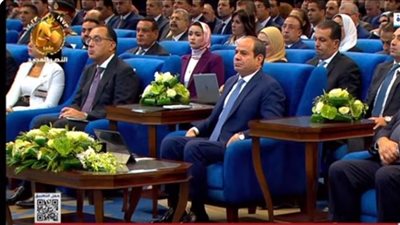 السيسي: رئيس الوزراء أكثر شخصية تحملت ضغوط 