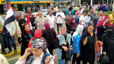 مسيرة حاشدة لدعم الرئيس السيسي في الانتخابات الرئاسية المُقبلة ببورسعيد