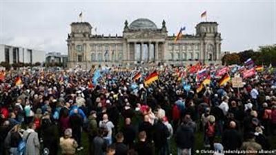 احتجاجات في برلين تطالب برحيل الحكومة ووقف دعم كييف