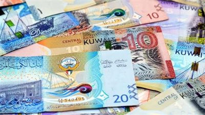 سعر الدينار الكويتي اليوم ختام التعاملات المسائية.. العملة الكويتية تنهار في السوق السوداء