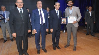 محافظ الغربية يشهد مؤتمر تكريم المشروعات الفائزة بالمبادرة الوطنية للمشروعات الخضراء (صور)