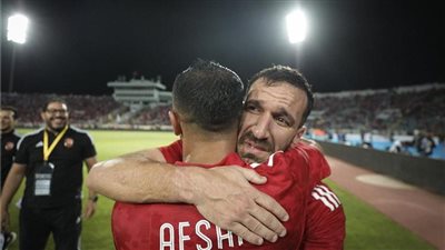 الأهلي يتقدم على إنبي في الشوط الأول بهدف 