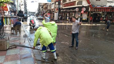 محافظ الإسكندرية يتابع تداعيات موجة الطقس السيئ 