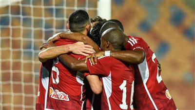 الأهلي يحسم الشوط الأول بثنائية في شباك الإسماعيلي