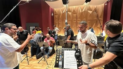 أحمد سعد يرفع حماس جمهوره بأغنية 