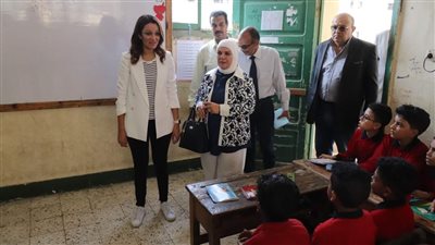 نائب محافظ الجيزة تتابع انتظام اليوم الدراسي بمدارس أرض اللواء والعجوزة