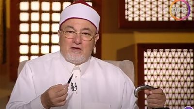 خالد الجندي يروي قصة توضح حب الله للعبد.. (فيديو) 