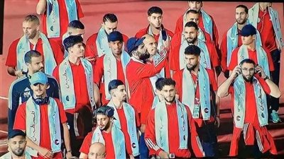 لقطة أثارت إعجاب الجماهير.. منتخب الجزائر يدعم فلسطين أمام الرأس الأخضر 