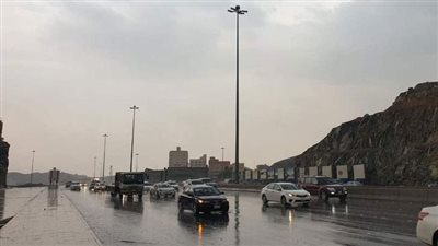 بعد انقشاع الشبورة المائية.. فتح 7 طرق سريعة أمام حركة المرور