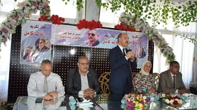 وكيل تعليم الإسكندرية يكرم مدير التعليم الإبتدائي بإدارة شرق (صور)