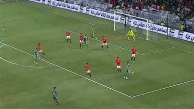 شاهد بالفيديو.. هدف الجزائر الملغي أمام مصر