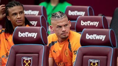 كالفين فيليبس قريب من الرحيل عن مانشستر سيتي