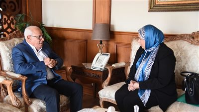 محافظ بورسعيد يستقبل مدير عام هيئة الرعاية والرقابة الصحية 