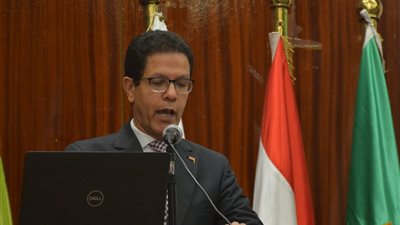 تشكيل أول مجلس تنفيذي للتحول الرقمي والحوكمة الذكية بجامعة بنها