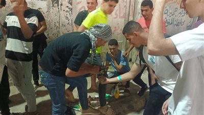 لدعم القضية الفلسطينية.. متطوعين بالمنوفية يرسمون علم فلسطين على الأوجه والأيادي