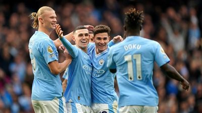 في عيد ميلاده الـ33.. مانشستر سيتي يفاجئ لاعبه السابق بهذا القرار