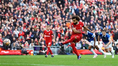 شاهد هدف محمد صلاح اليوم أمام إيفرتون في الدوري الانجليزي