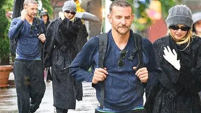 برادلي كوبر وجيجي حديد يؤكدان علاقتهما في أول ظهور علني