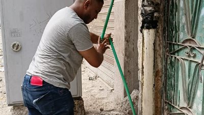 حملات لإزالة التعديات على شبكة مياه الشرب بالإسكندرية (صور)