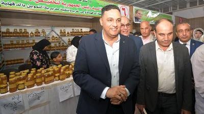 محافظ الدقهلية يفتتح معرضين لبيع السلع الغذائية بشرق وغرب المنصورة 
