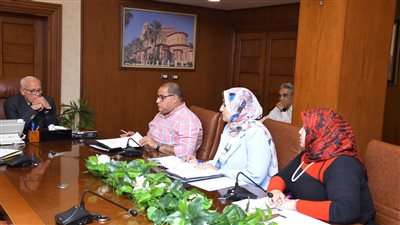 محافظ بورسعيد يتابع تنفيذ مشروعات الربع الأول من الخطة الاستثمارية للعام المالي الجديد 