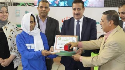 محافظ المنوفية يشهد فعالية التمكين الاقتصادي لتسليم مشروعات تنموية صغيرة وأكشاك