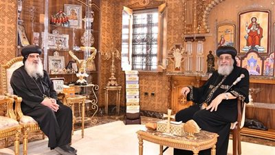 البابا تواضروس الثاني يستقبل نيافة الأنبا يوساب