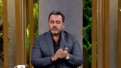 شاهد.. يوسف الحسيني يصفق لوزير الخارجية على الهواء لهذا السبب 