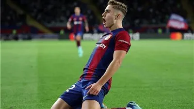 فيرمين لوبيز يسجل اسمه بحروف من ذهب في قائمة تاريخية 