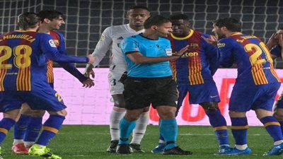عاجل.. تعرف على حكم مباراة برشلونة وريال مدريد في كلاسيكو الدوري الإسباني
