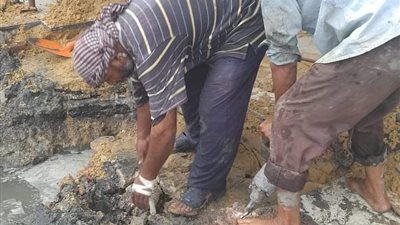 جهود مكثفة لإصلاح كسر في خط مياه رئيسى ببورسعيد