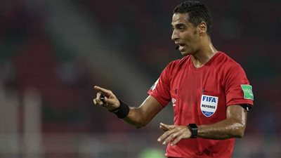 الاتحاد الإفريقي لكرة القدم يعلن تعيين أمين عمر حكمًا لمباراة الوداد المغربي والترجي التونسي